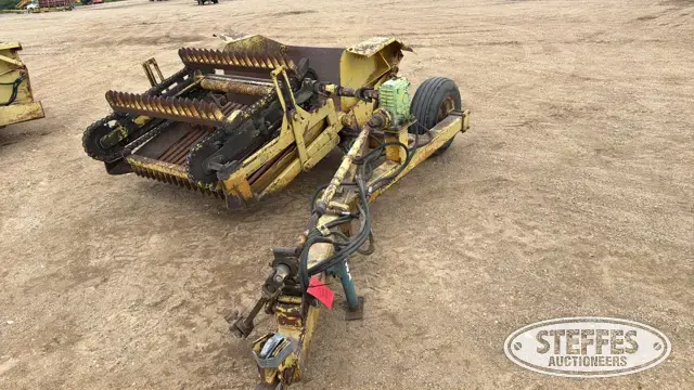 Schulte conveyor rock picker