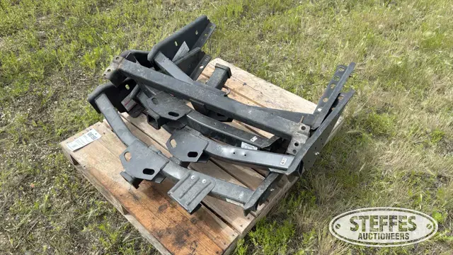 (5) Hitch mounts