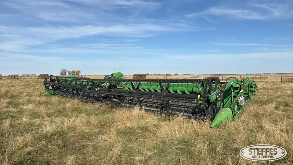 2011 John Deere 640D HydraFloat Draper Head