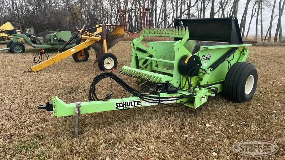 2008 Schulte Giant 2500 Rock Picker
