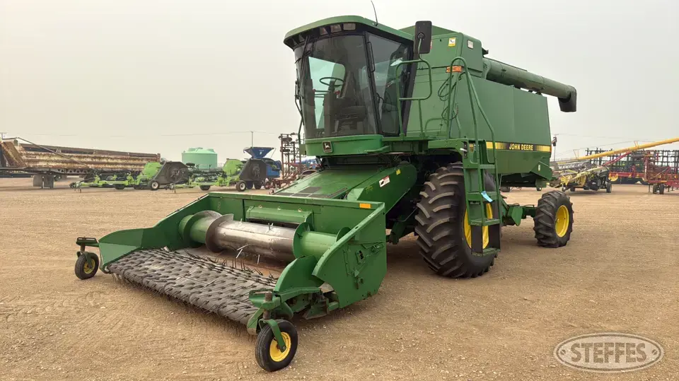 1994 John Deere 9500 Combine