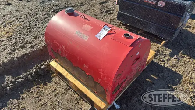 Westeel approx. 135 gal. transfer tank