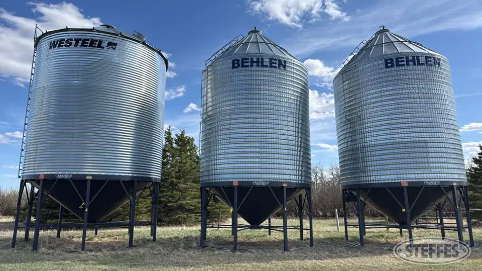 Behlen hopper bin