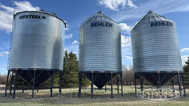 Behlen hopper bin