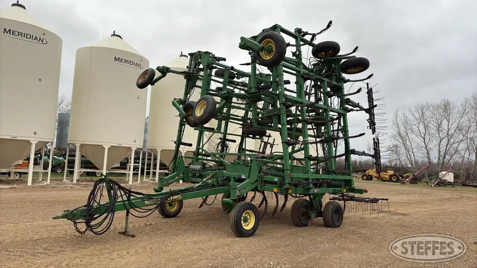 1997 John Deere 1810 NH3 Applicator