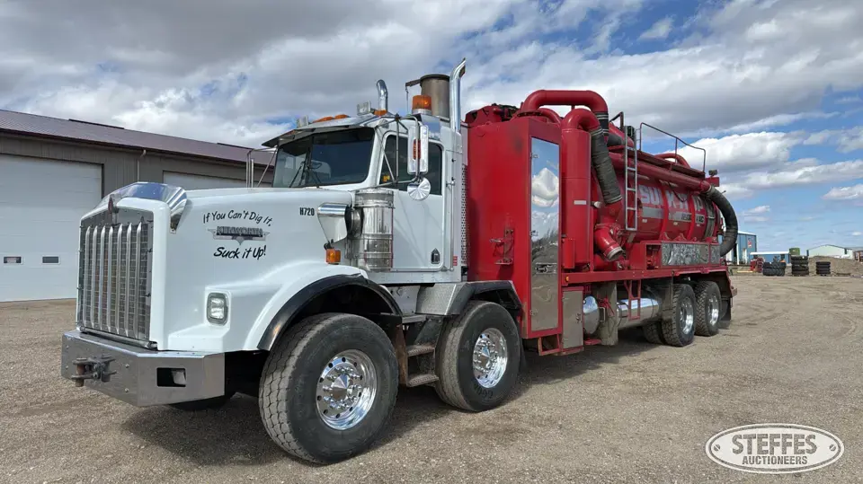 2005 Kenworth T800 Hydrovac Truck