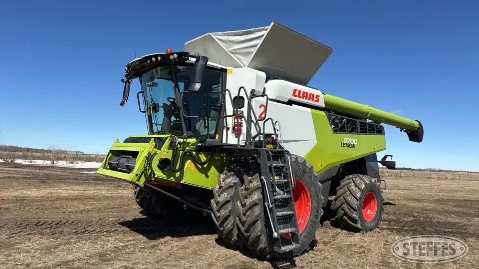 2023 Claas Lexion 8700 Combine