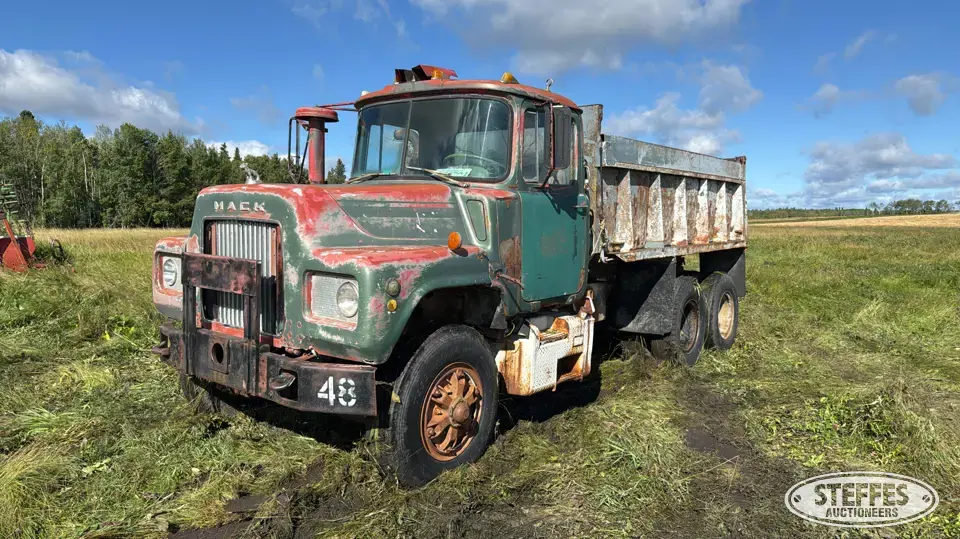 1970 Mack 607S Dump Truck