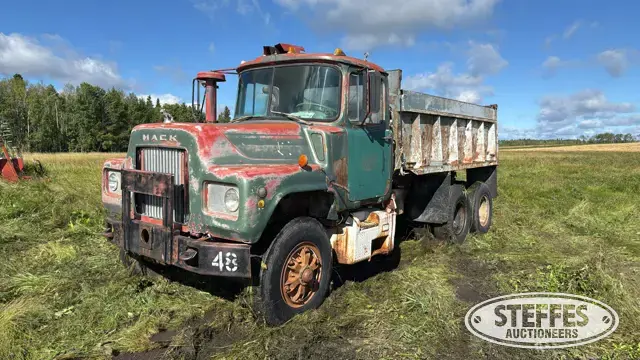 Mack 607S