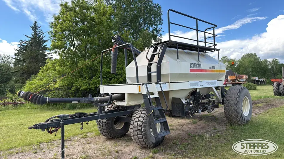 2000 Bourgault 4250 Commodity Cart