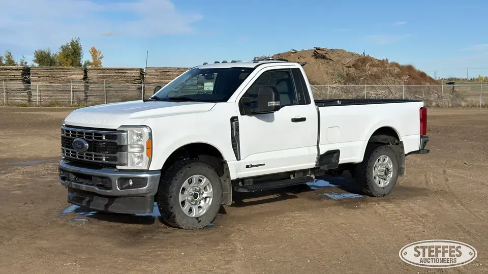 2023 Ford F-350 XLT 1 Ton Pickup