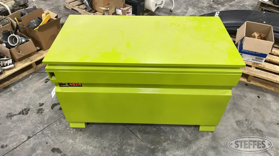 Knaack 4824-42-01 Storage and Bench