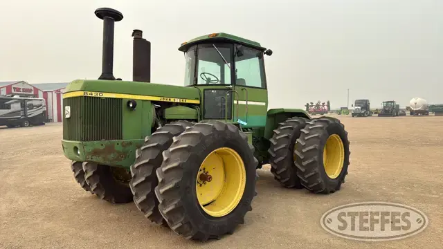 1976 John Deere 8430
