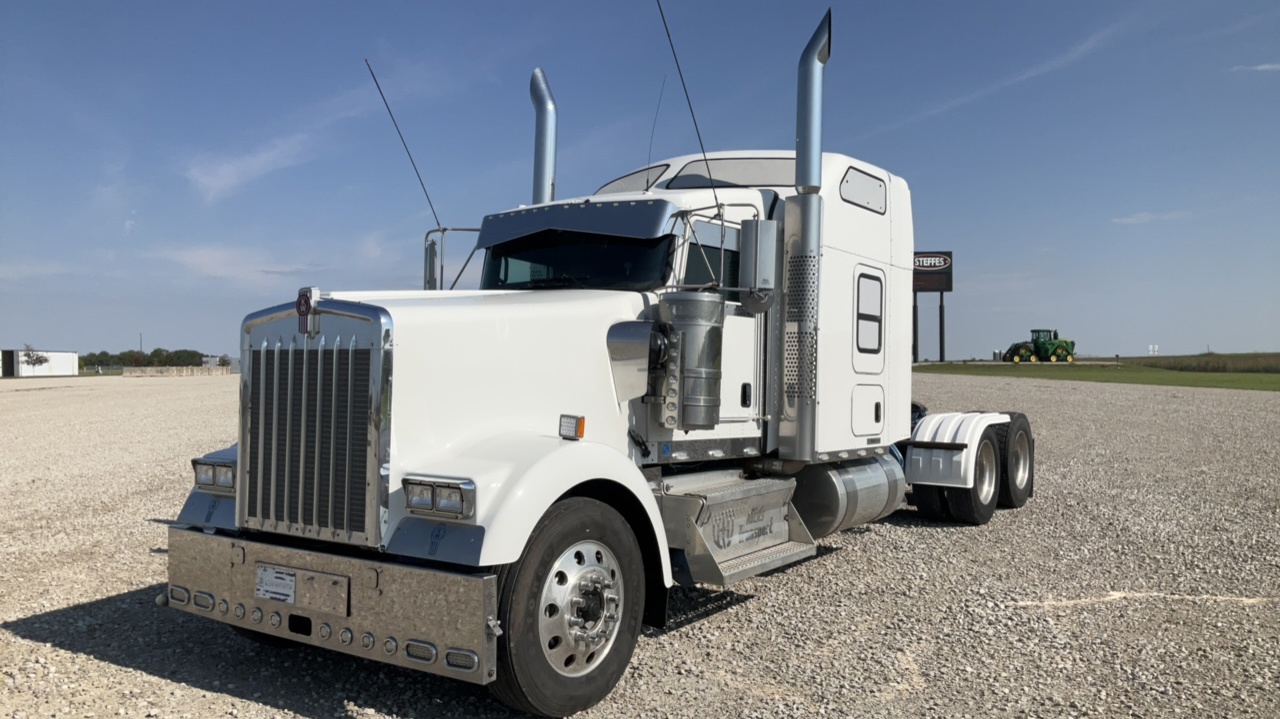 Steffes Group Steffes Truck & Transportation Auction