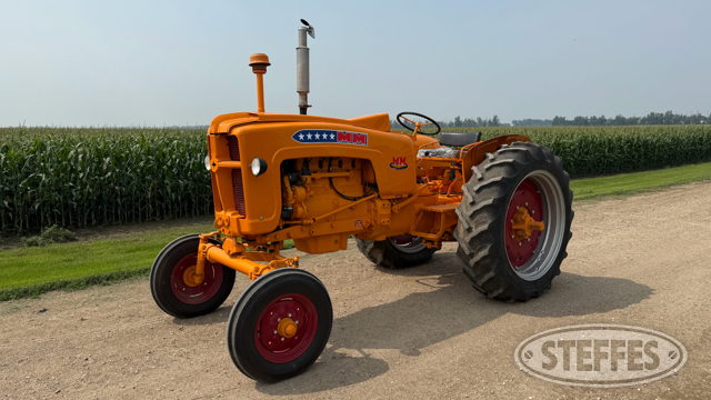 Royce Dahl Collectible Tractor Auction
