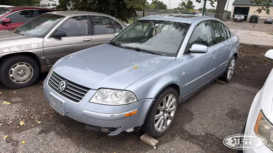 2004 Volkswagen Passat GLS Car