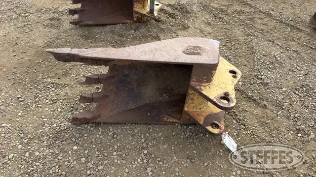 Hensley loader backhoe frost bucket