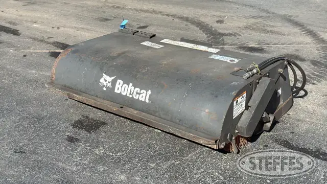 2015 Bobcat 72 Sweeper