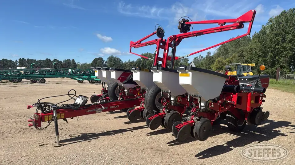 2014 White 9200 12 or More Row Planter