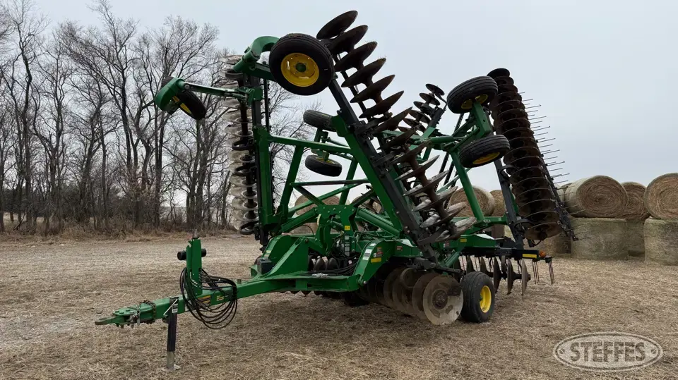 2016 John Deere 2623 Disc