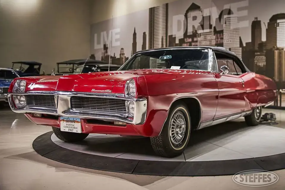 1967 Pontiac Bonneville Car