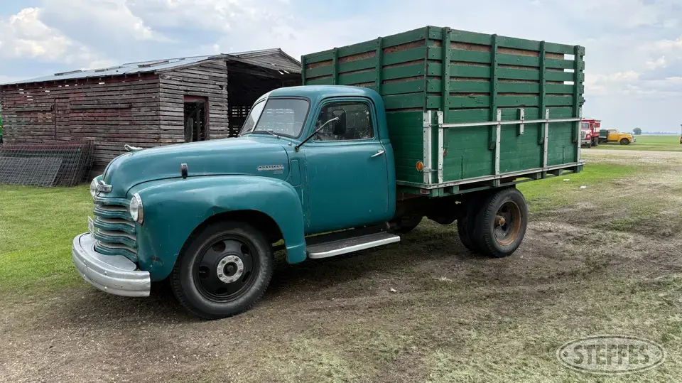 1949 Chevrolet 4100 Single Axle Boxed Truck