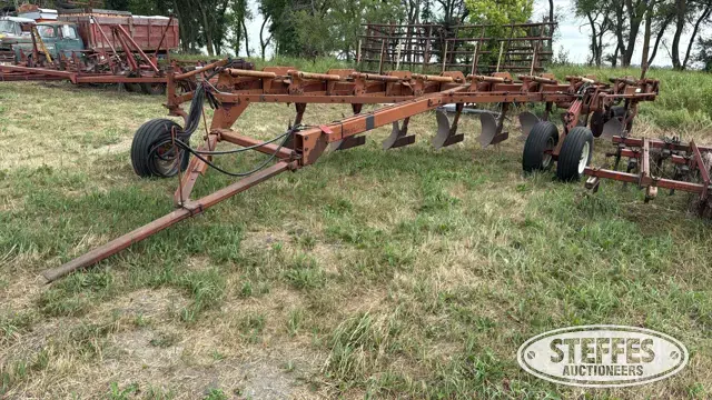 Melroe plow