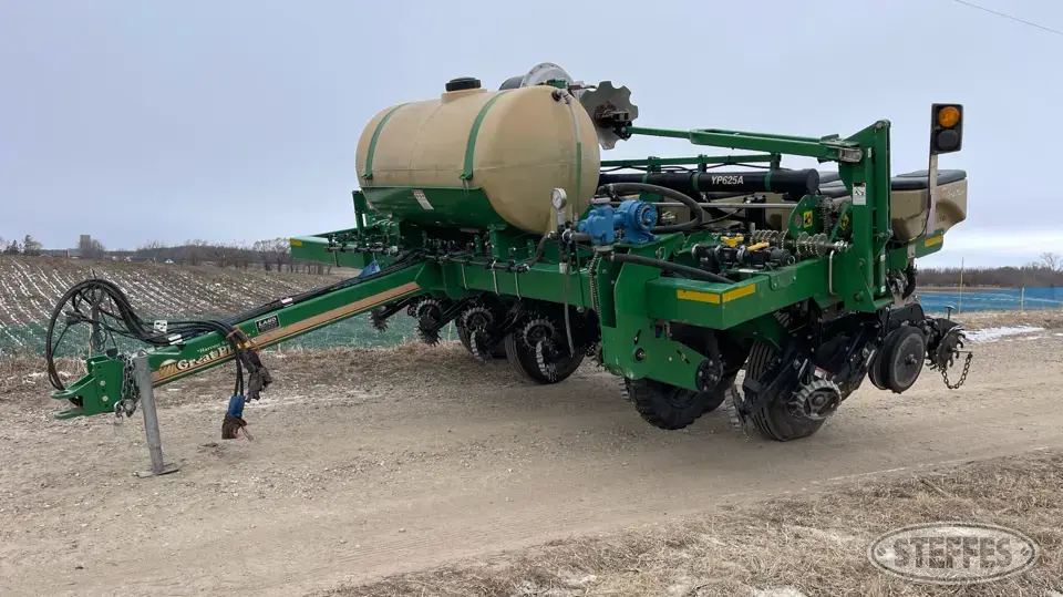 2015 Great Plains Yield Pro 625A-12TR Less Than 12 Row Planter