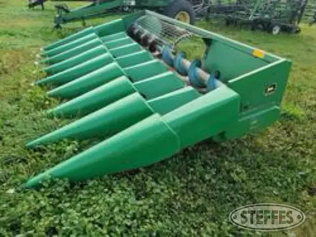 John Deere 843