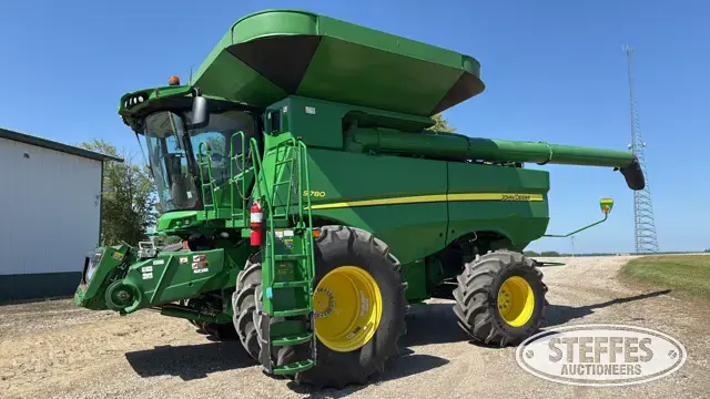 John Deere S780