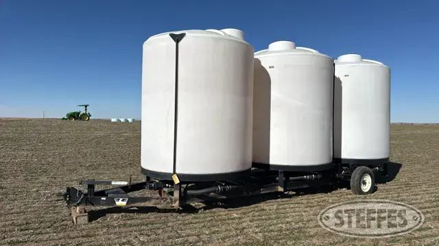 Wylie Manufacturing single axle liquid fertilizer tender trailer