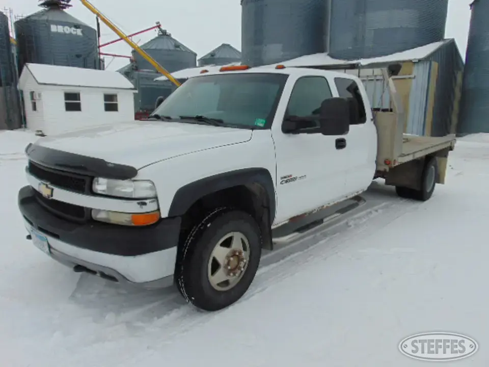 2002 Chevrolet 3500 Cab and Chassis Truck
