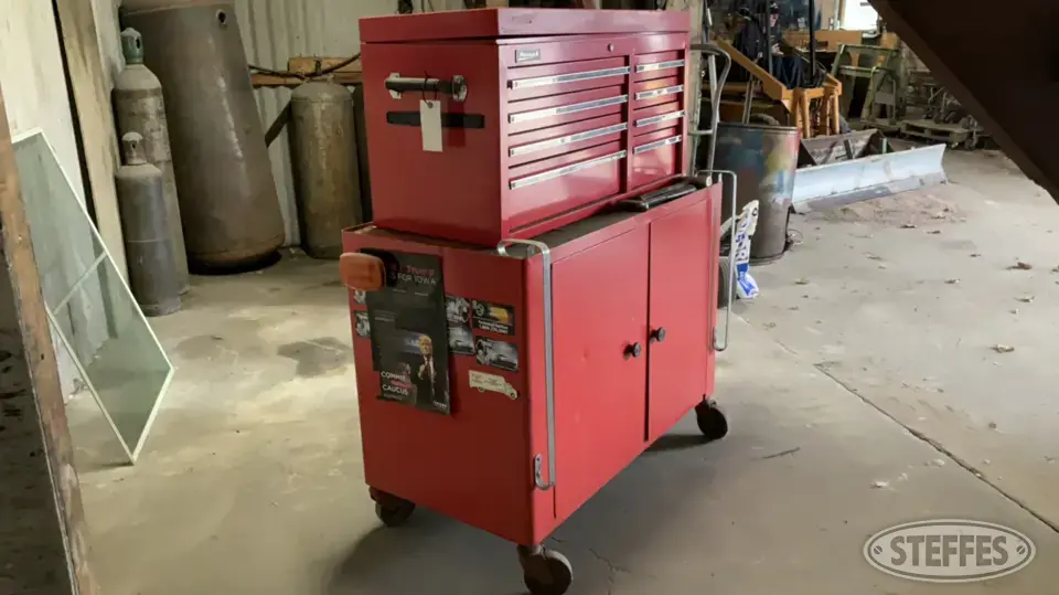 Homak Toolbox Storage and Bench