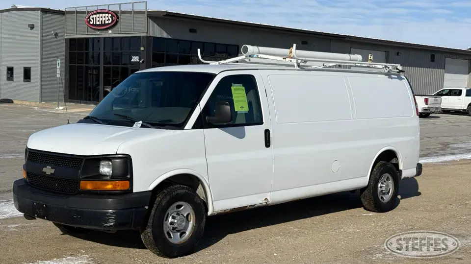 2013 Chevrolet Express 3500 Van