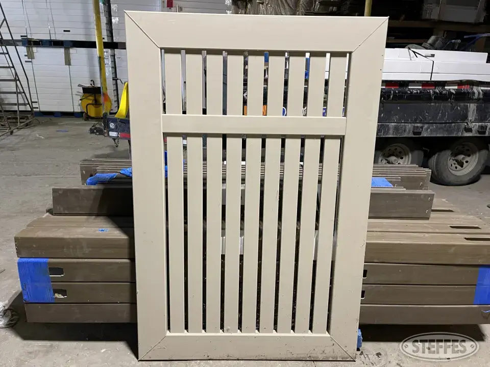 Khaki Chesapeake gate Lawn and Garden Accessory