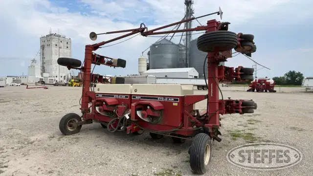 International 800 Cyclo Air