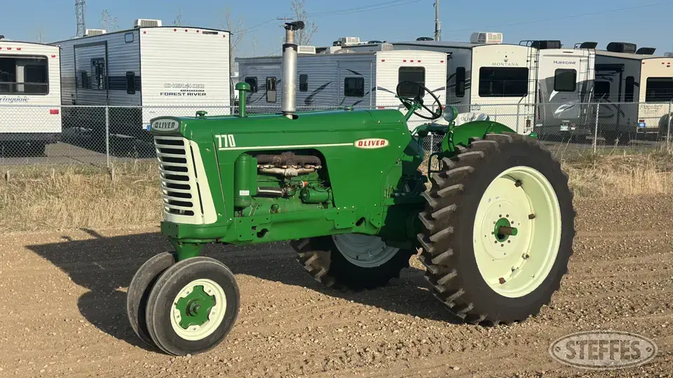 1959 Oliver 770 Collectible Tractor