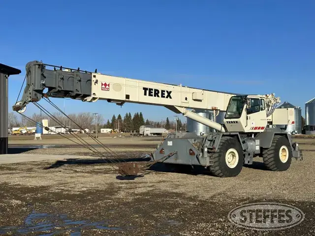 2000 Terex RT450