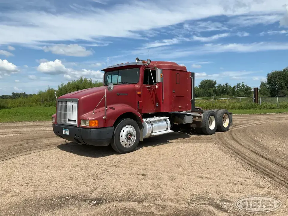 1995 International 9400 Conventional Truck with Sleeper