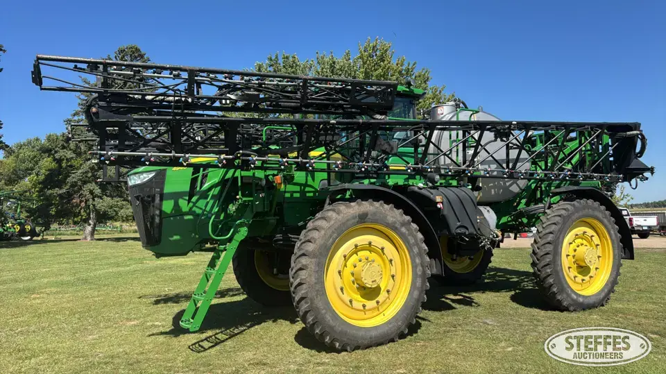 2014 John Deere 4940 Self-Propelled Sprayer