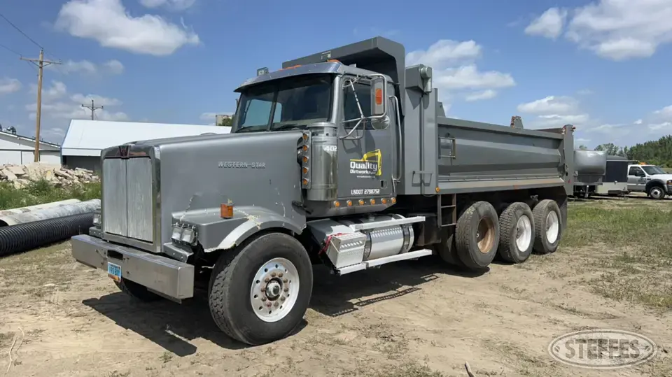 2004 Western Star Dump Truck