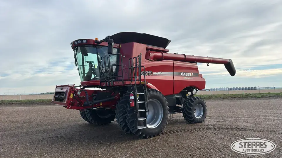 2012 Case IH 8230 Combine