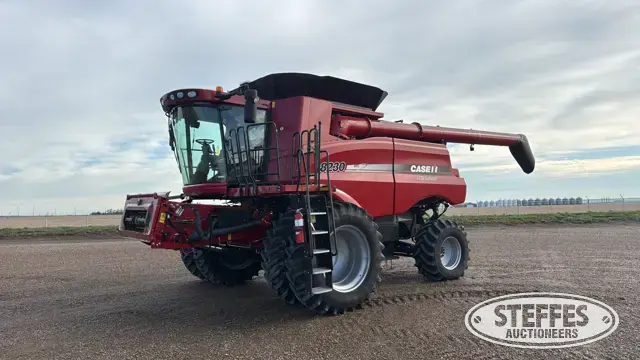 2012 Case IH 8230