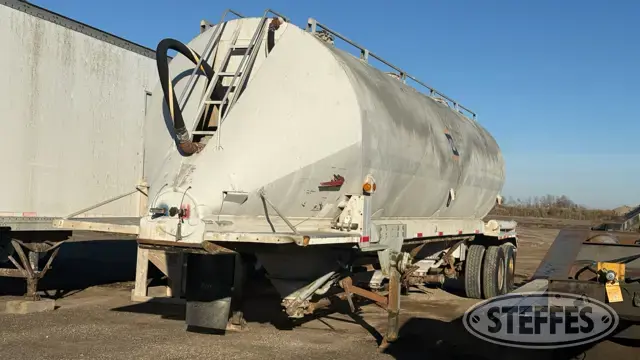 1979 Clough Equipment Company 1,200 cu. ft.
