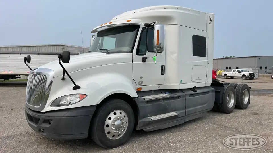 2015 International ProStar Conventional Truck with Sleeper