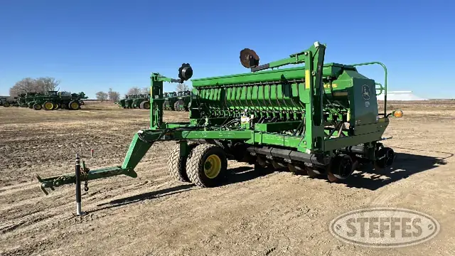 2016 John Deere 1590