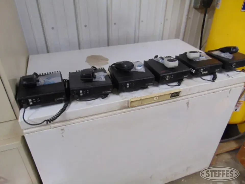 Motorola Maxtrac Business Band Radio