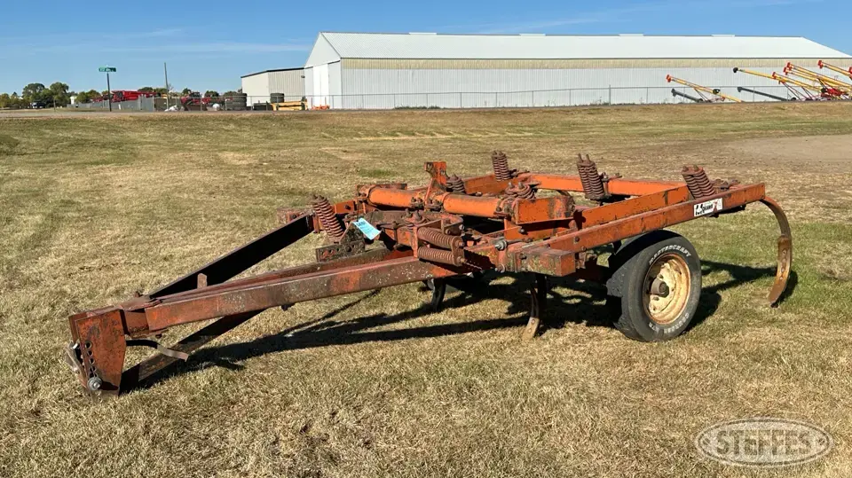 Mohawk 707 Chisel Plow