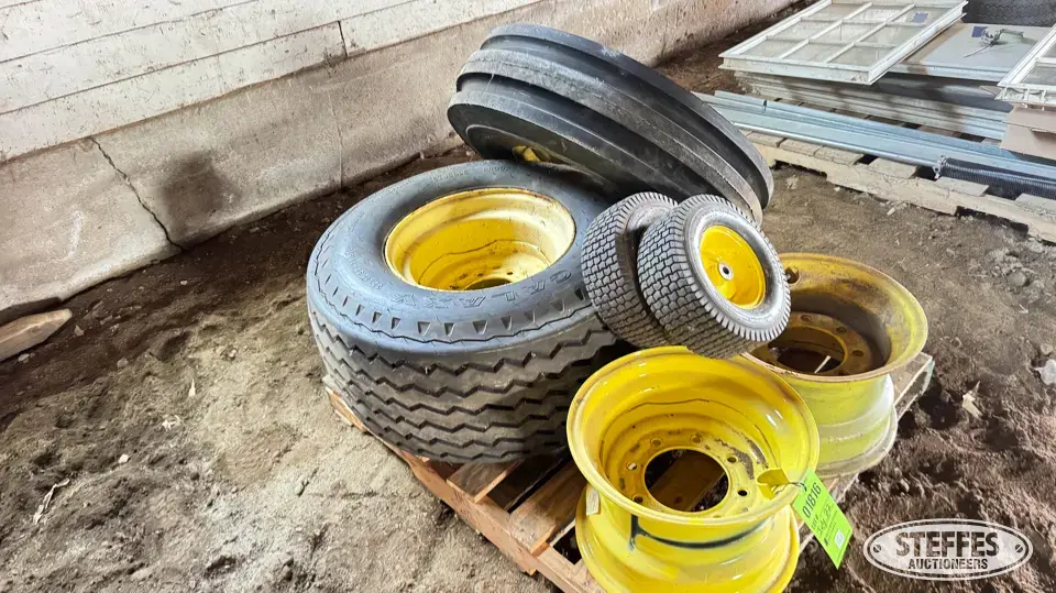 John Deere tires & wheels Tractor-Implement Tire