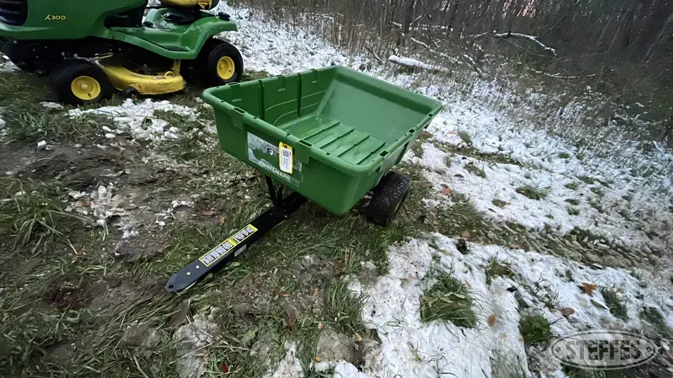 John Deere 10P Lawn and Garden Accessory